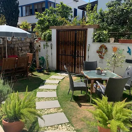 Arden's House فندق مبيت وإفطار بودروم