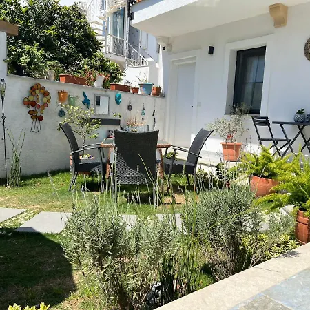 Arden's House בודרום