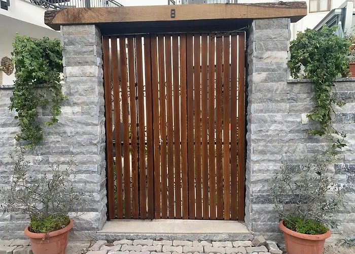 Oda ve Kahvaltı Arden's House 4*