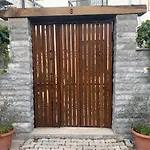 فندق مبيت وإفطار Arden's House 4*