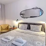 Arden's House فندق مبيت وإفطار 4*