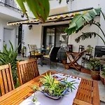 Arden's House بودروم