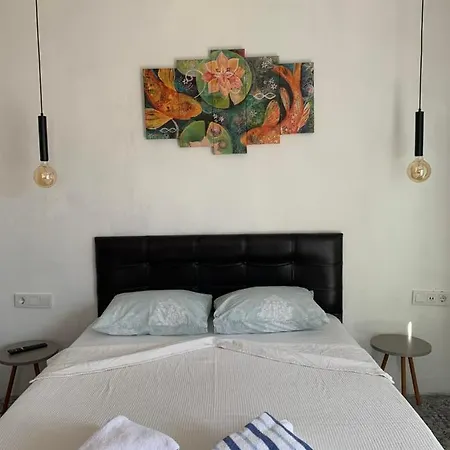 Arden's House Bed & Breakfast 4*