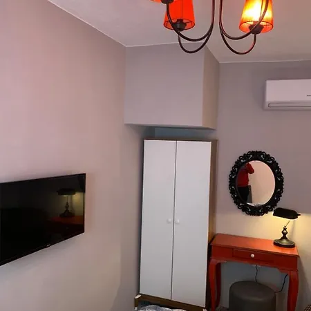 Arden's House Bed & Breakfast 4*