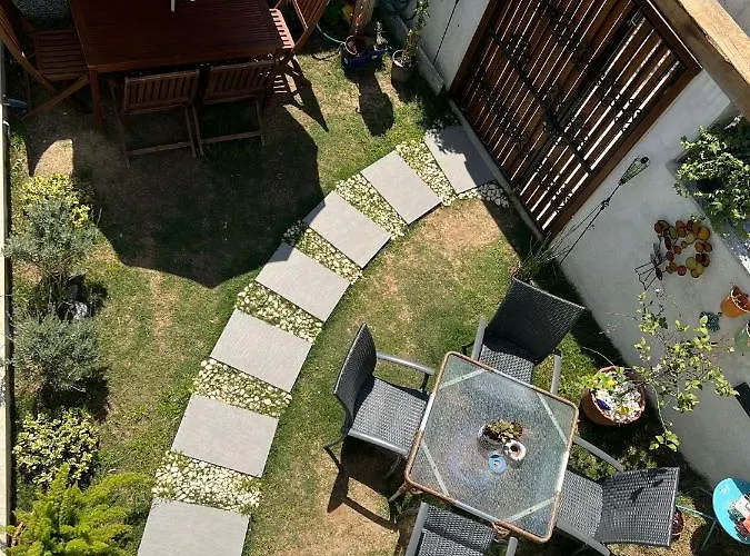 Arden's House