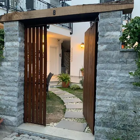 Arden's House فندق مبيت وإفطار بودروم