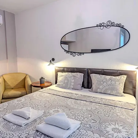 Arden's House Oda ve Kahvaltı 4*
