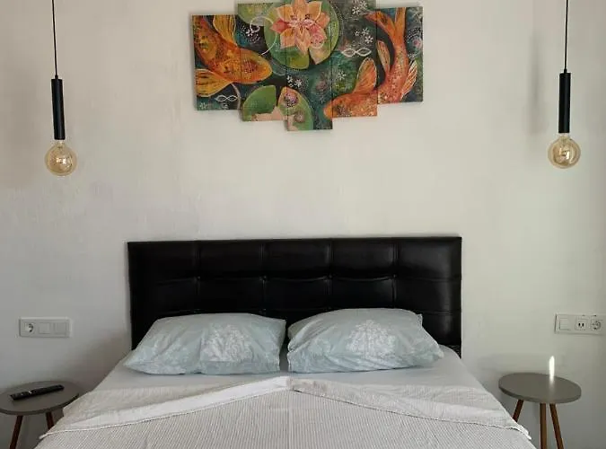 Arden's House Bed & Breakfast 4*