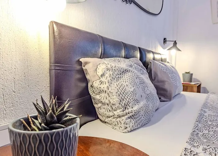 Arden's House Bed & Breakfast