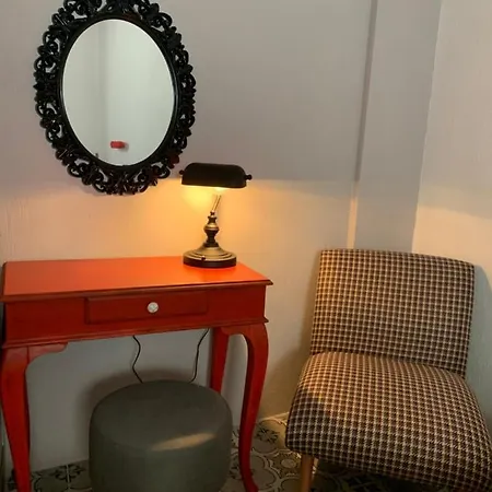 לינה וארוחת בוקר Arden's House בודרום