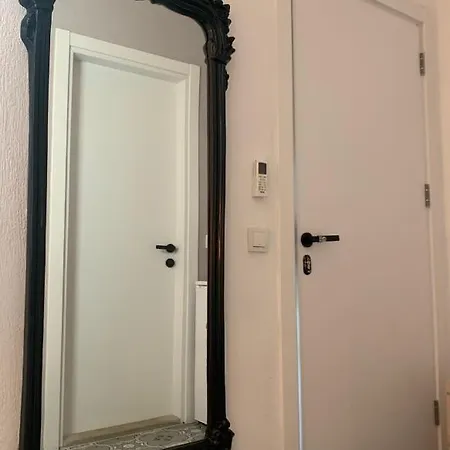 לינה וארוחת בוקר Arden's House