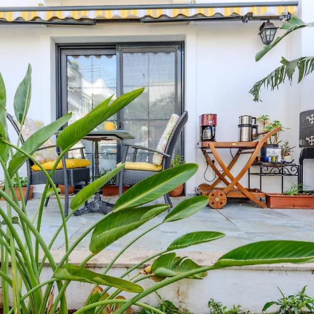 לינה וארוחת בוקר Arden's House