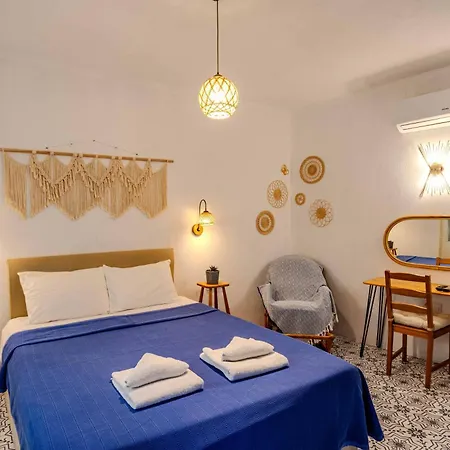 לינה וארוחת בוקר Arden's House בודרום