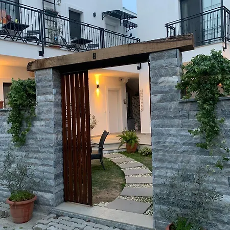 לינה וארוחת בוקר Arden's House